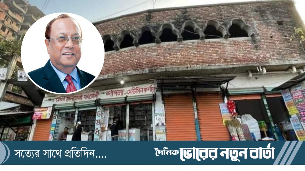 নামাজের মধ্যদিয়ে দীর্ঘদিন বন্ধ থাকা শাপলা চত্বর মসজিদ খুলে দিলেন এমপি হিরো