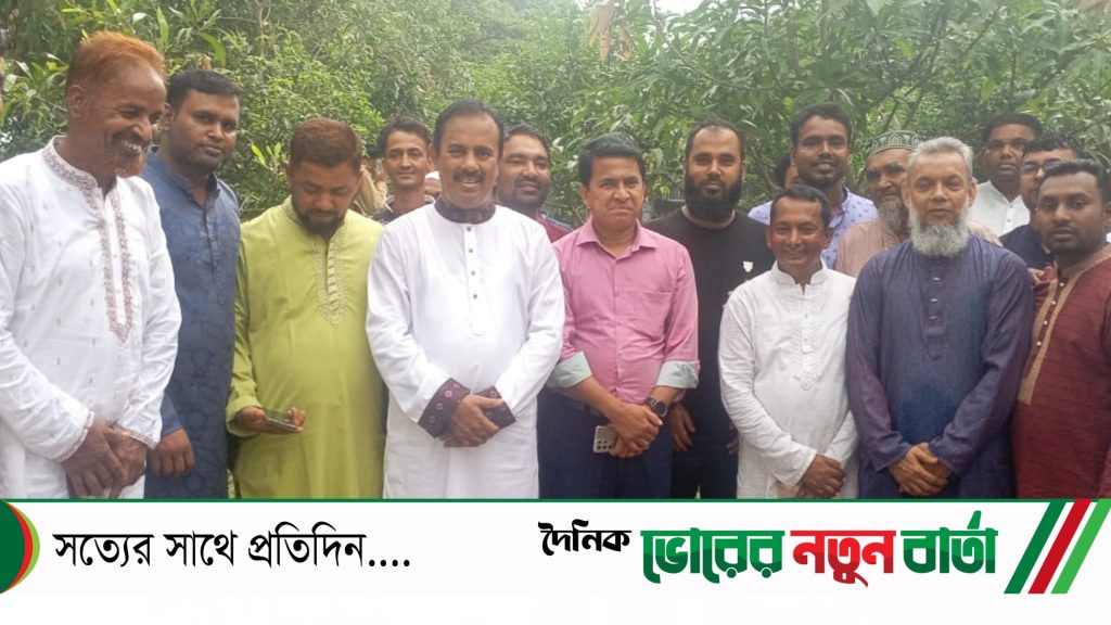 তিতাসে দেলোয়ার হোসেন পলাশের ইদ শুভেচ্ছা বিনিময়