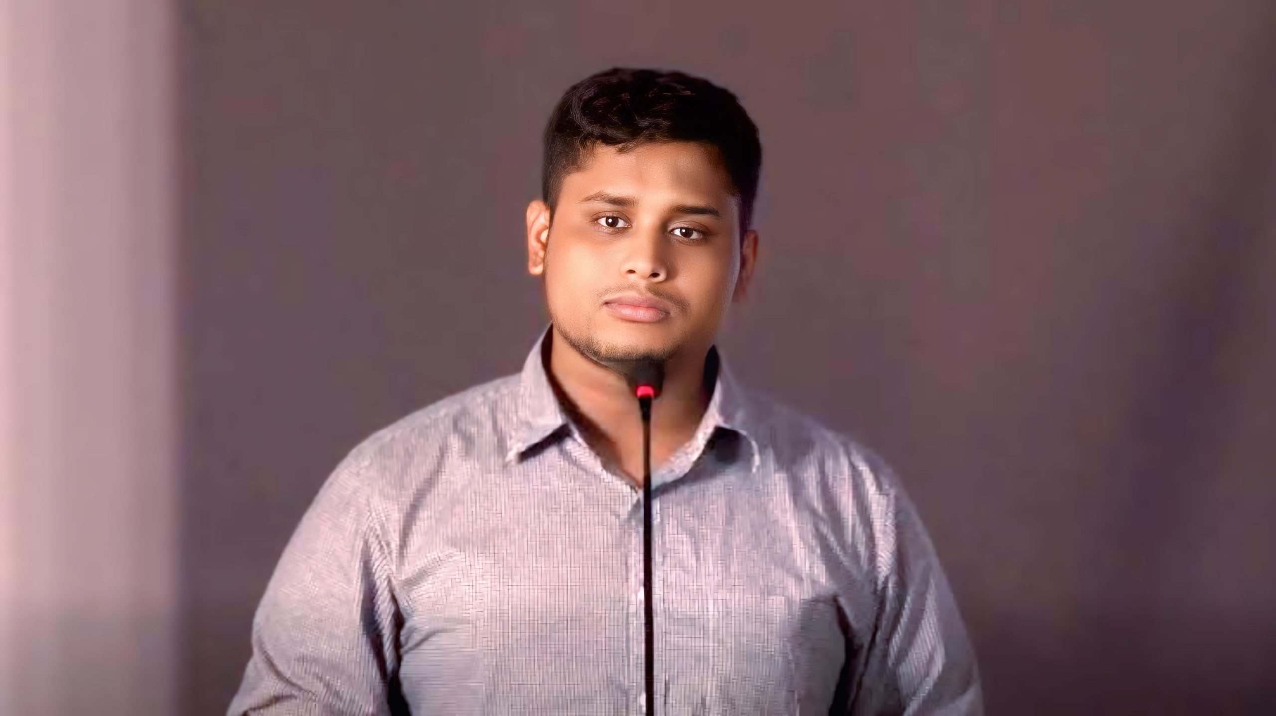 অক্সফোর্ড ইউনিয়নের আমন্ত্রণ পেলেন হাসনাত আব্দুল্লাহ