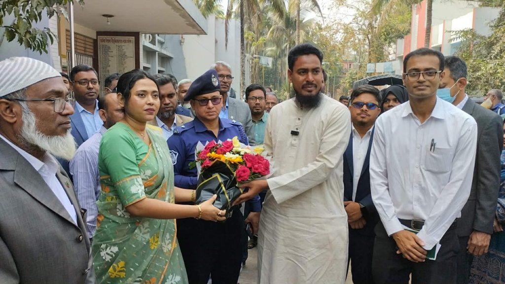 কোন দলাদলি নয় উন্নয়নে ঐক্যবদ্ধভাবে কাজের আহ্বান —আখতার হোসেন 